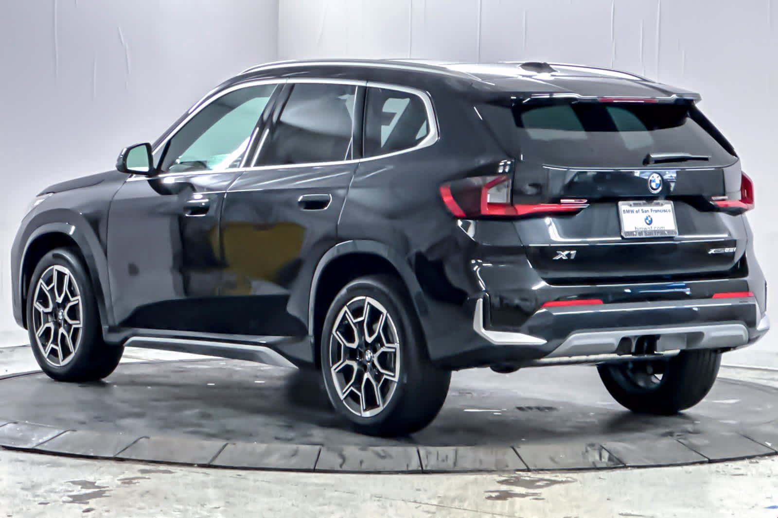 Used 2026 BMW X1 xDrive28i w/ Technology Package AWD/4WD image 6