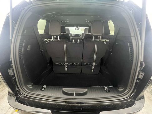 New 2026 Chrysler Pacifica Select image 24