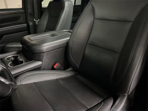 Certified 2023 Chevrolet Suburban Z71 w/ Luxury Package image 19