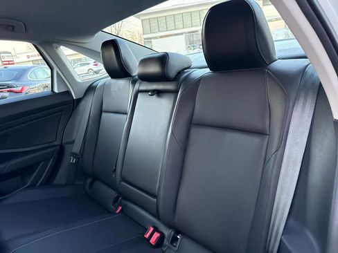 Used 2020 Volkswagen Jetta SE w/ SE Cold Weather Package image 27