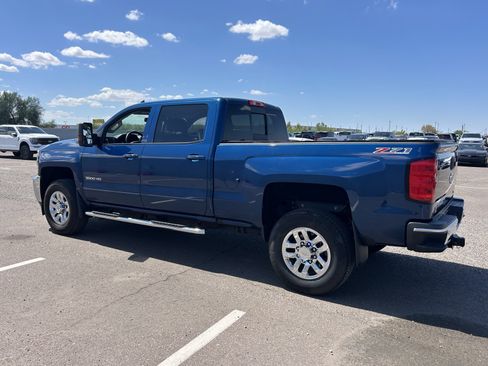 Used 2016 Chevrolet Silverado 3500 LT w/ LT Convenience Package AWD/4WD image 3