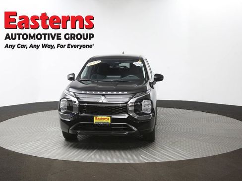 Used 2025 Mitsubishi Outlander ES image 53