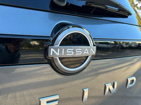 Used 2023 Nissan Pathfinder SV image 42