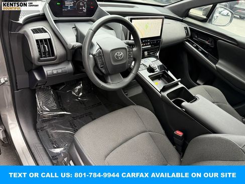 Used 2025 Toyota bZ4X FWD image 30
