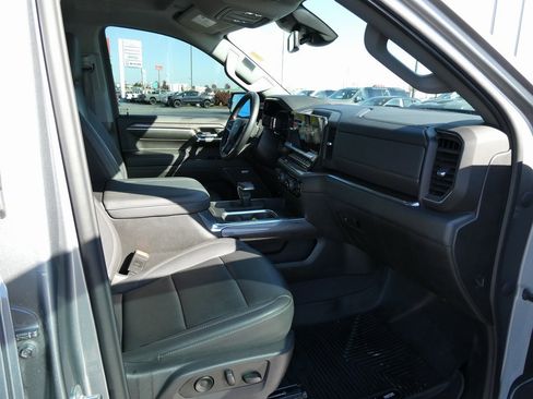 Certified 2023 Chevrolet Silverado 1500 LTZ w/ Z71 Off-Road Package image 15