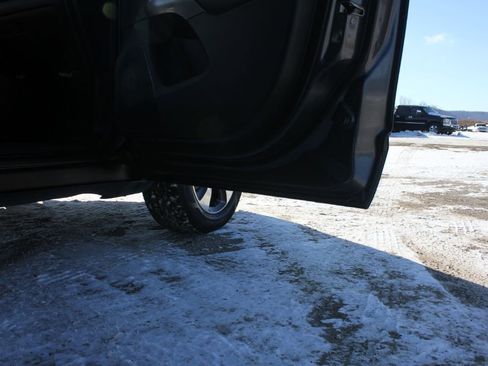 Used 2019 Jeep Cherokee Limited image 47