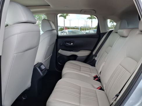 Used 2025 Honda HR-V EX-L image 10
