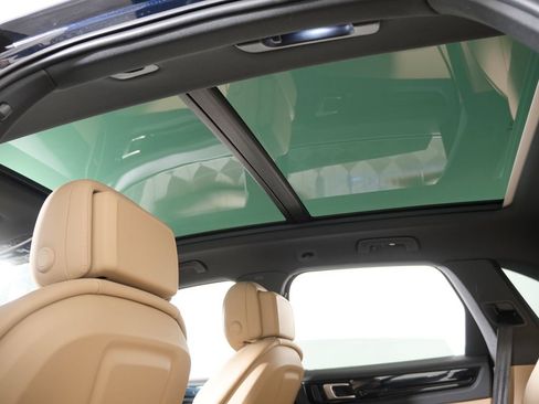 Certified 2023 Porsche Cayenne w/ Premium Package AWD/4WD image 20