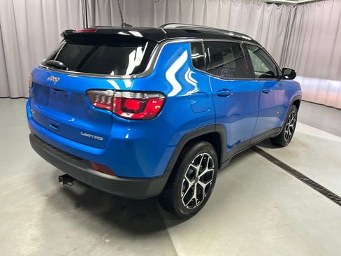 Used 2025 Jeep Compass Limited image 7