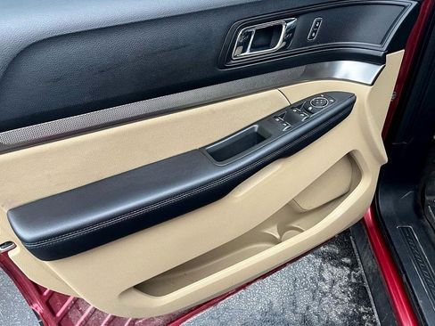 Used 2017 Ford Explorer FWD image 12