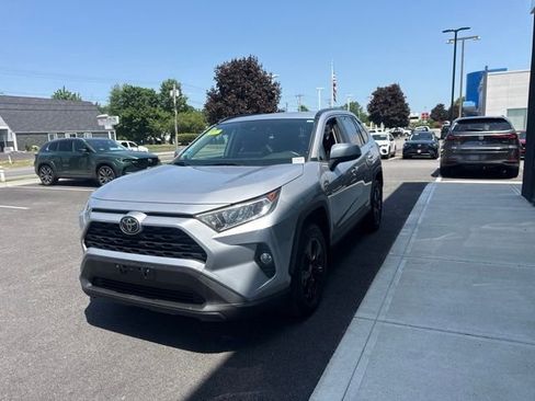 Used 2019 Toyota RAV4 XLE w/ Convenience Package AWD/4WD image 6