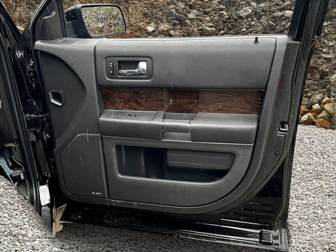 Used 2019 Ford Flex Limited image 19