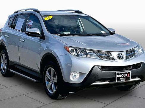 Used 2015 Toyota RAV4 XLE AWD/4WD image 2