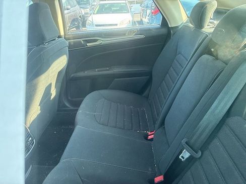 Used 2020 Ford Fusion SE FWD image 24