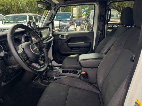 Used 2021 Jeep Wrangler Unlimited Sport AWD/4WD image 18