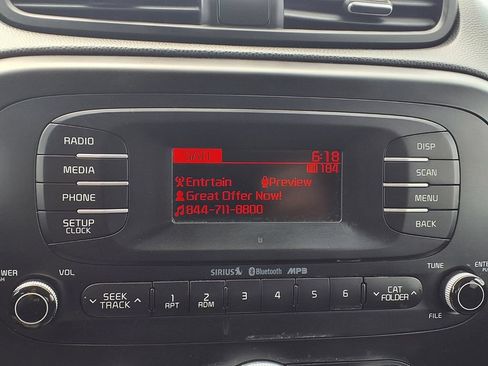 Used 2016 Kia Soul FWD image 4