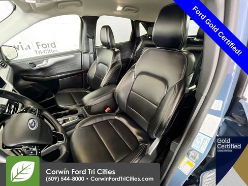 Used 2025 Ford Escape Platinum image 25