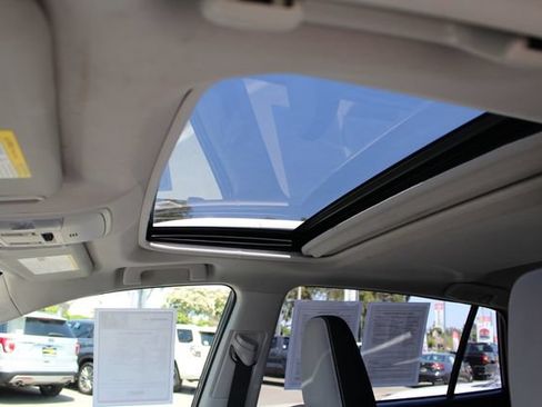 Used 2017 Toyota RAV4 XLE w/ Carpet Mat Package FWD image 26