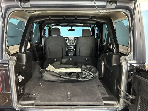 Used 2021 Jeep Wrangler Unlimited Sport AWD/4WD image 39