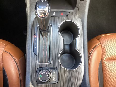 Used 2018 GMC Acadia SLT image 23