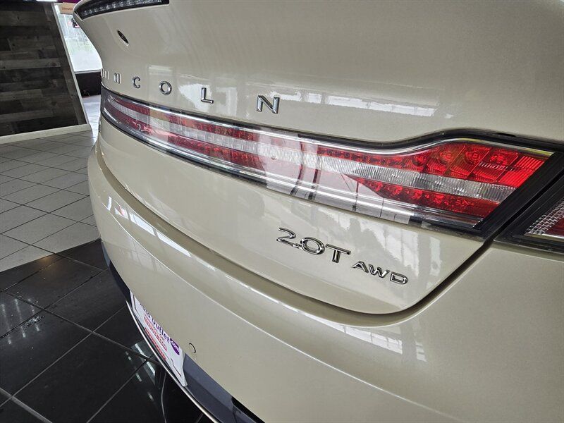 Used 2018 Lincoln MKZ Select w/ Select Plus Package AWD/4WD image 35