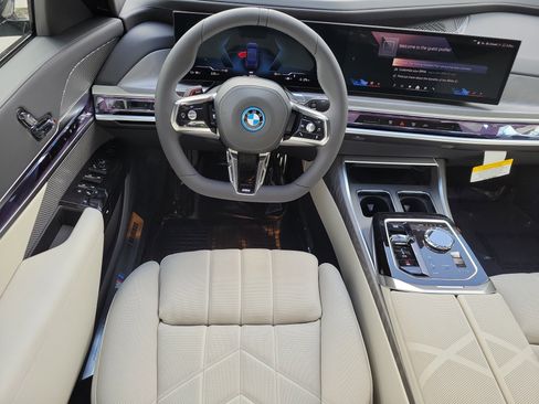 New 2026 BMW i7 eDrive50 w/ M Sport Package image 8