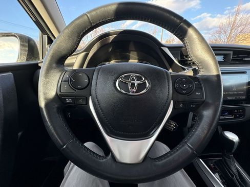 Used 2019 Toyota Corolla XLE image 15