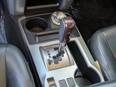 Used 2014 Toyota 4Runner Limited image 26