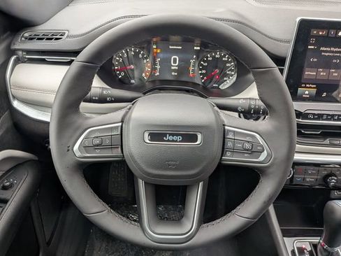 New 2026 Jeep Compass Limited image 18