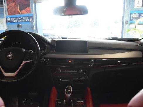Used 2018 BMW X6 xDrive35i w/ Premium Package Essential AWD/4WD image 38