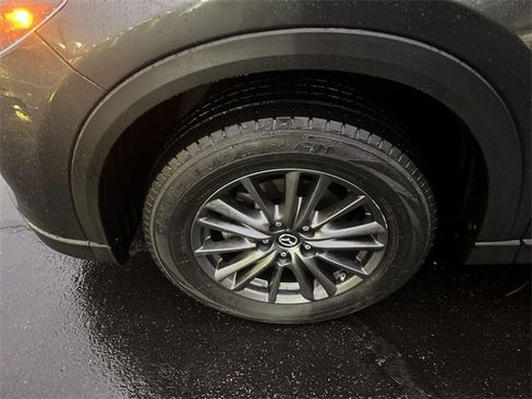 Used 2019 MAZDA CX-5 Touring image 10