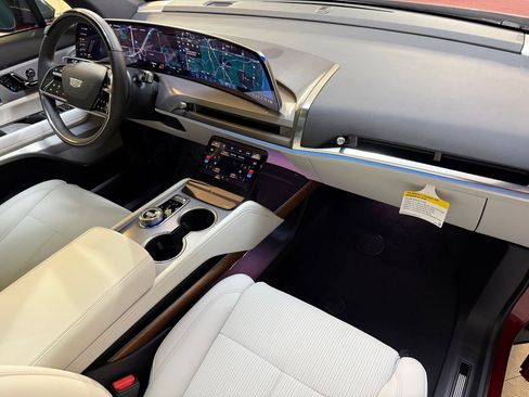 New 2026 Cadillac Vistiq Luxury image 54