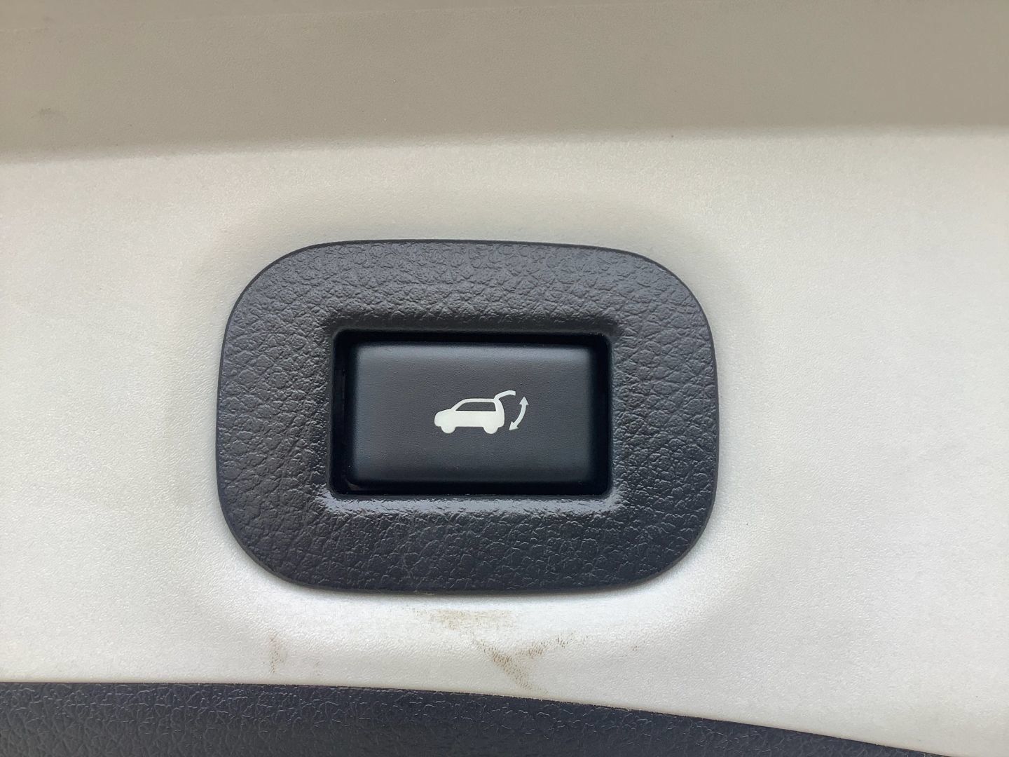 Used 2015 Nissan Rogue SL w/ SL Premium Package AWD/4WD image 16