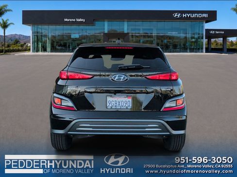 Certified 2023 Hyundai Kona SE w/ Cargo Package FWD image 5