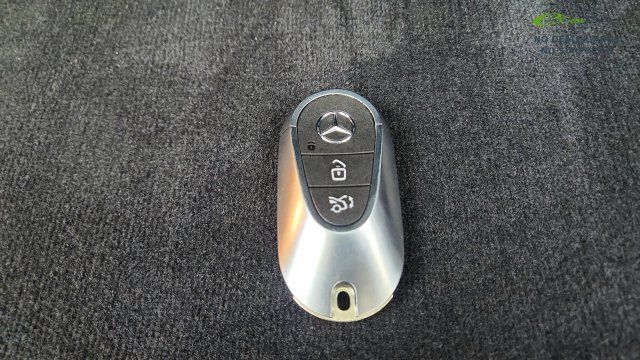 Used 2025 Mercedes-Benz GLC 300 4MATIC image 75