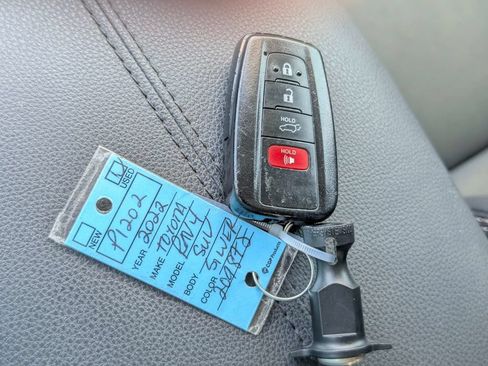 Used 2022 Toyota RAV4 XLE Premium FWD image 29