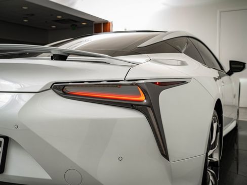 Used 2023 Lexus LC 500 Coupe w/ Performance Package image 9