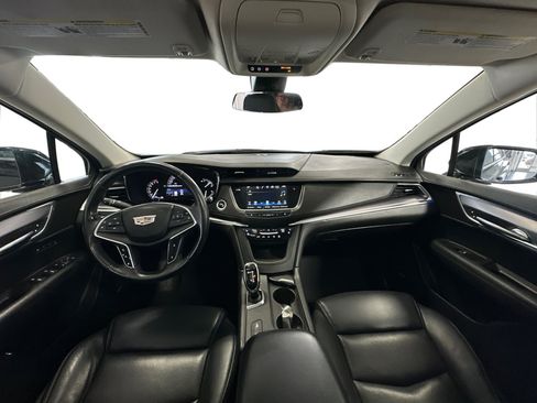 Used 2018 Cadillac XT5 Premium Luxury FWD image 17