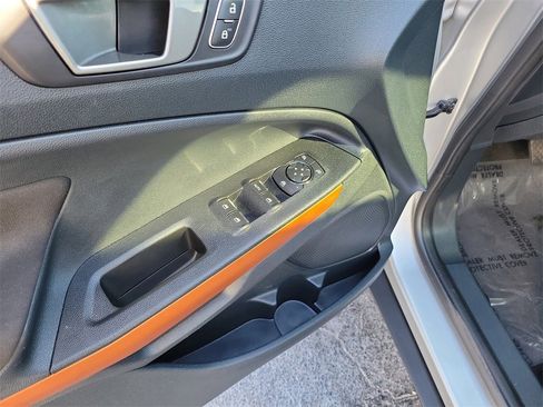 Used 2021 Ford EcoSport SE w/ SE Appearance Package image 15