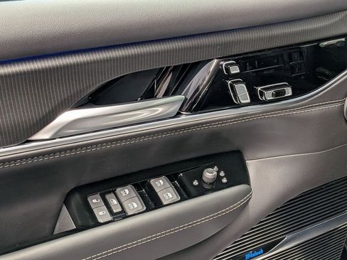 New 2026 Jeep Grand Wagoneer Summit w/ Premium Group III image 12