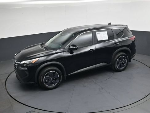 Certified 2026 Nissan Rogue SV FWD image 41