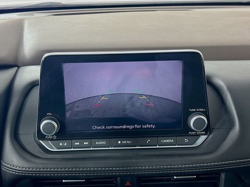 Used 2023 Nissan Rogue S image 13