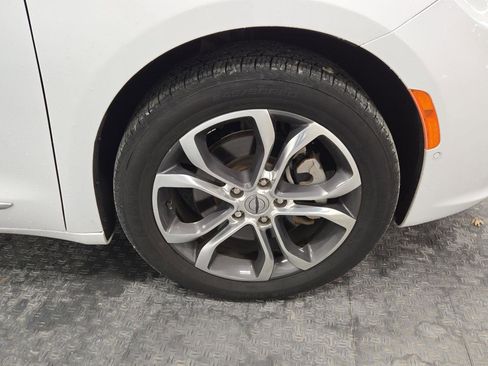 Used 2021 Chrysler Pacifica Pinnacle image 35