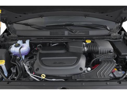 Certified 2025 Chrysler Pacifica Select FWD image 11