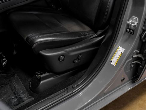 Used 2021 Jeep Grand Cherokee Laredo X image 28