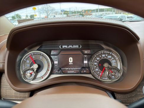 Used 2020 RAM 2500 Limited image 27