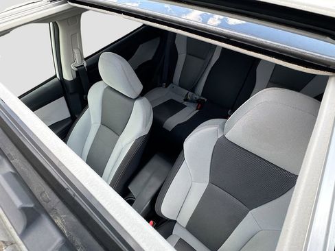 Used 2021 Subaru Crosstrek 2.0i Premium w/ Moonroof Package image 28