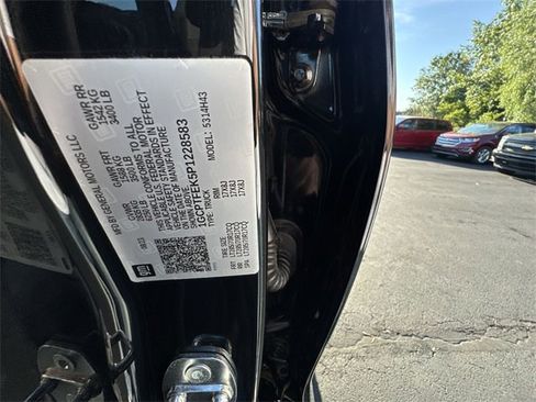 Certified 2023 Chevrolet Colorado ZR2 w/ ZR2 Convenience Package III image 35