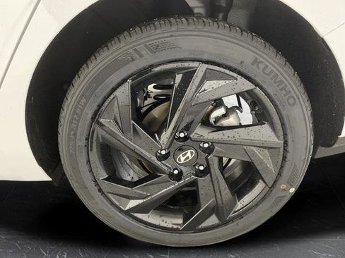 New 2026 Hyundai Elantra Sport FWD image 32