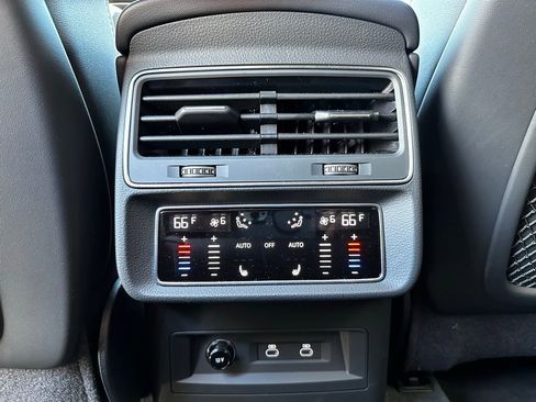 Certified 2025 Audi Q7 3.0T Premium Plus w/ Premium Plus Package AWD/4WD image 26